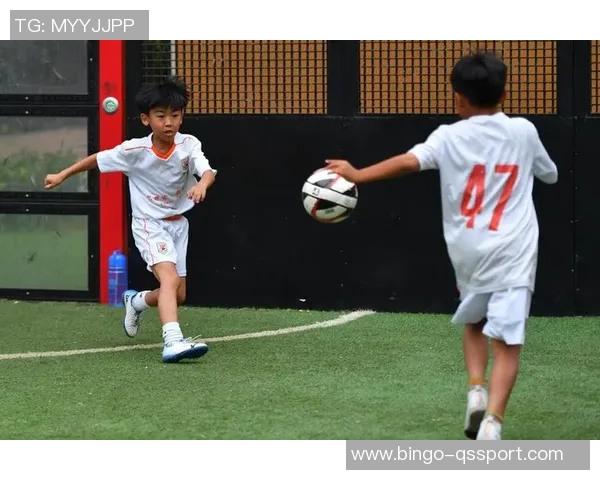 足球小将世少的成长之路与梦想追逐的精彩故事